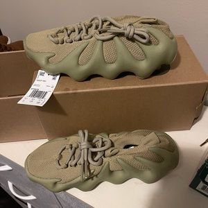 Yeezy 450 ‘Sulfur’